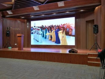 上海室内LED显示屏 安装、制作、维修与喷绘招牌全攻略